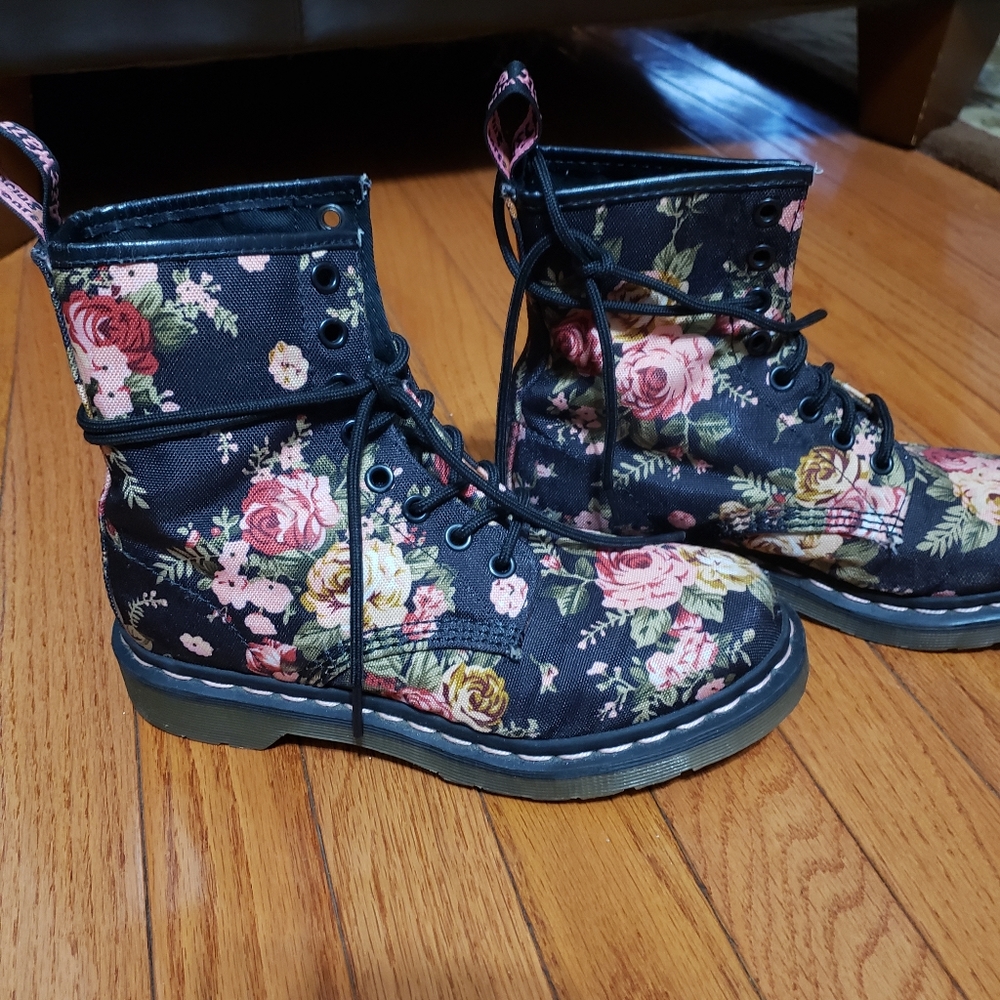 Floral doc martens